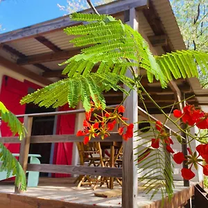 Bungalow De Charme , à Proximité De La Plage Capesterre